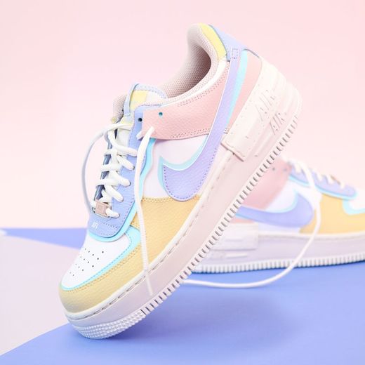 NIKE AIR FORCE 1